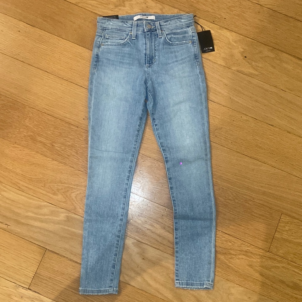 Joe’s Jeans Skinny Crop.